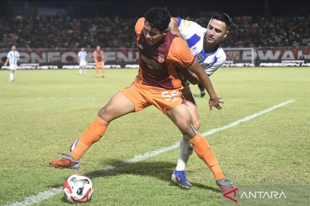 Prediksi Dewa United vs Bali United: Tuan Rumah Bidik Tiket 4 Besar di Laga Puncak Musim