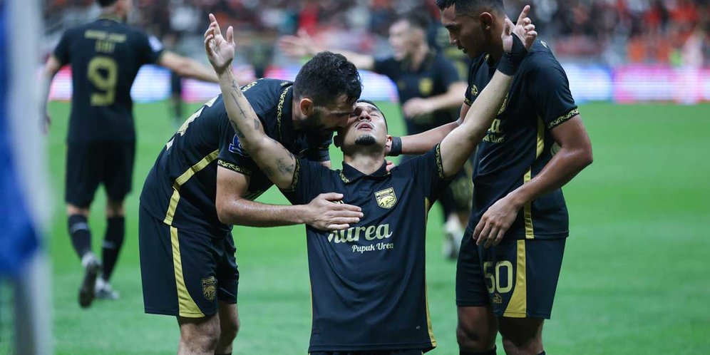 Persija vs Semen Padang: Macan Kemayoran Siap Gebrak di JIS, Kabau Sirah dalam Krisis Total