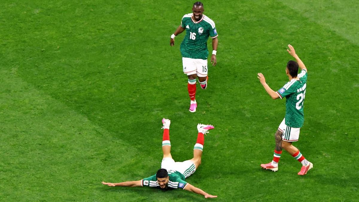 Meksiko Gilas Ekuador 2-0, Lolos ke 16 Besar di Azteca